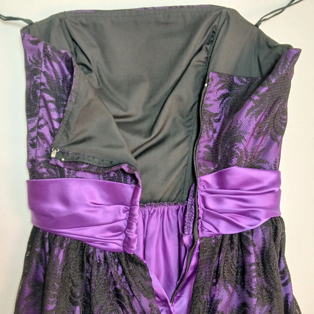 VTG Loralie Original 80s Lace Gown Dress Size 6 Witchy Gothic Cosplay Vampiress‎
